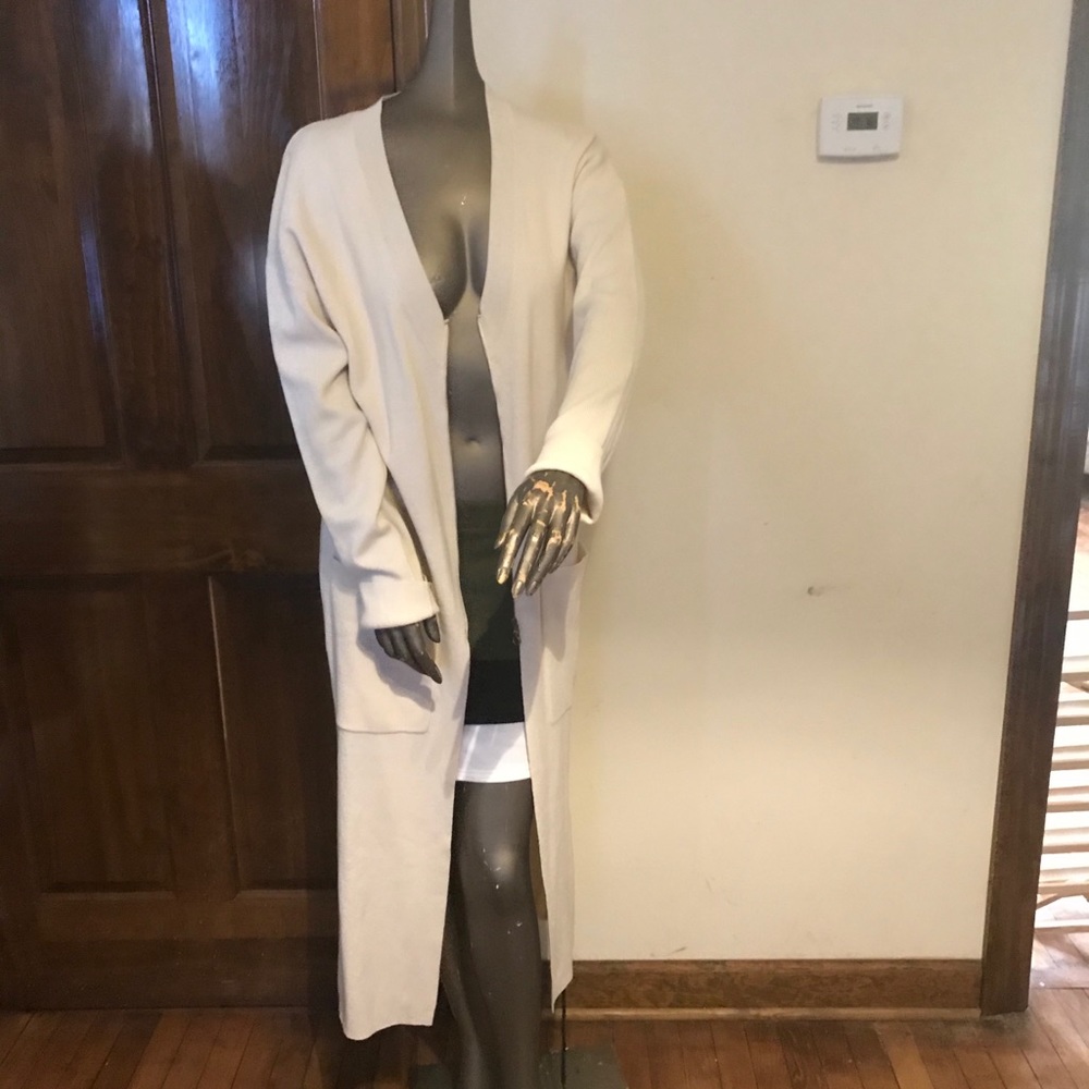 Women clothes - Picture 4 of 7